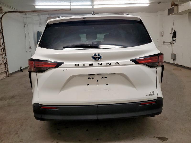 2021 TOYOTA SIENNA LE 5TDKRKEC2MS035378