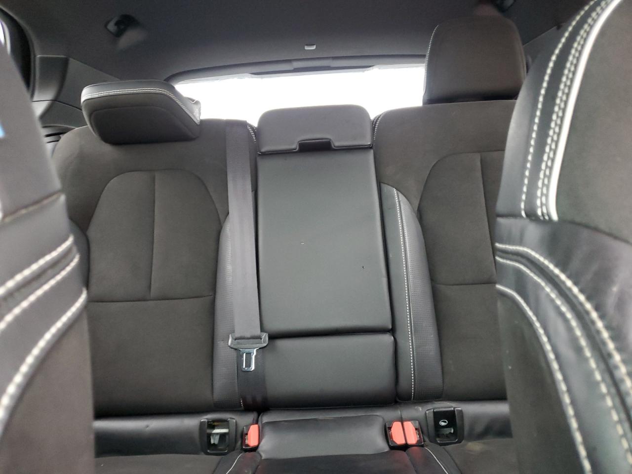 VOLVO XC40 T5 MOMENTUM