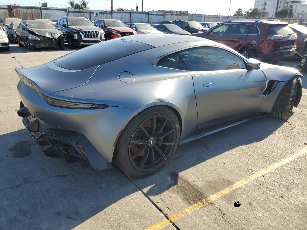 ASTON MARTIN VANTAGE