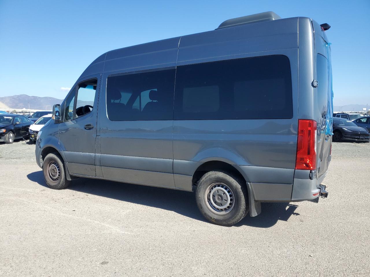 MERCEDES-BENZ SPRINTER 2500/3500