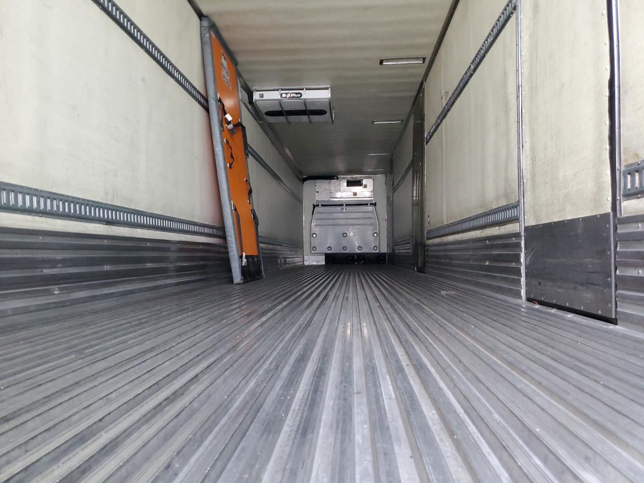 Lot #3259496115 2015 UTILITY VS2RA