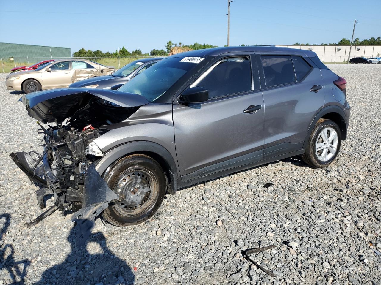 NISSAN KICKS S