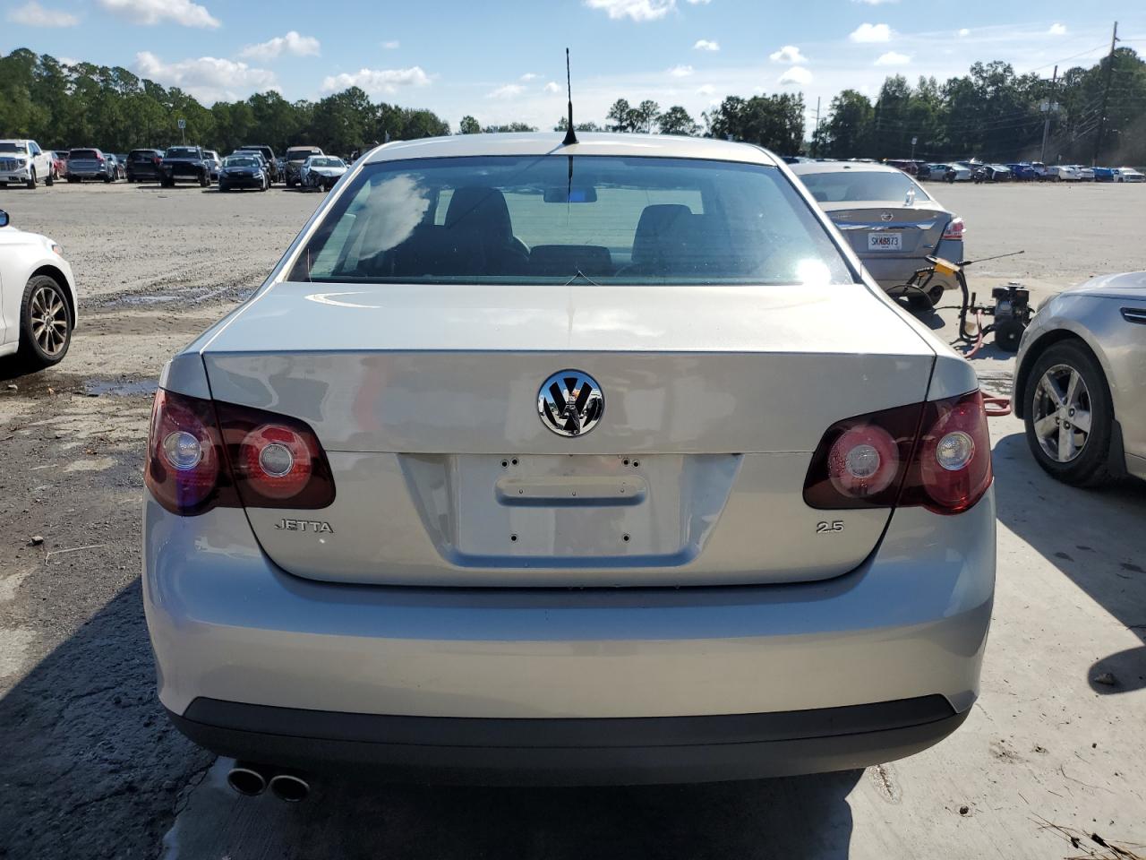 VOLKSWAGEN JETTA LIMITED