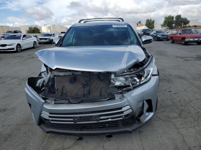 2018 TOYOTA HIGHLANDER SE 5TDJZRFH1JS812949