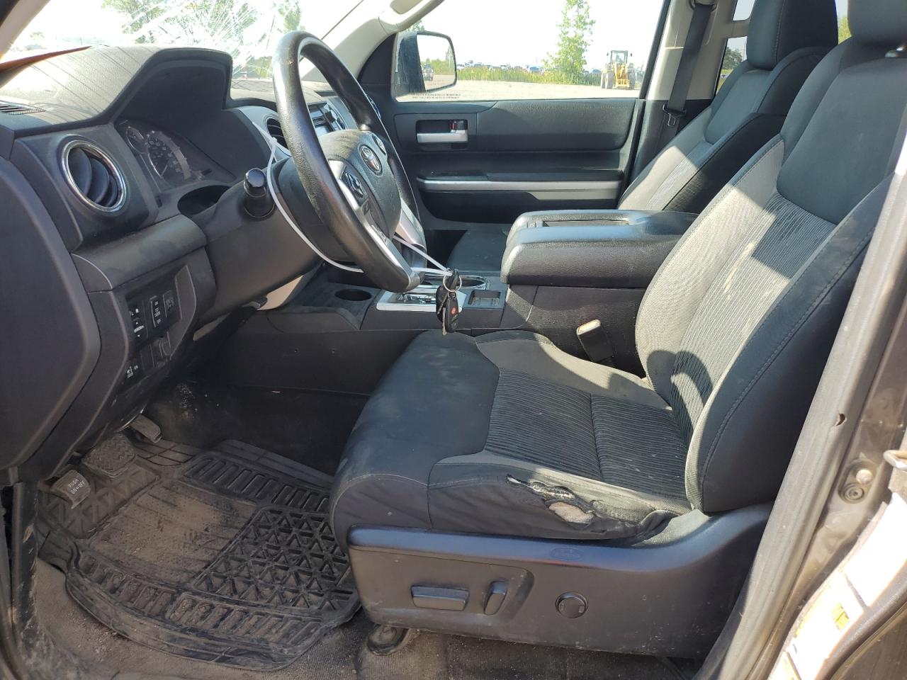 TOYOTA TUNDRA DOUBLE CAB SR