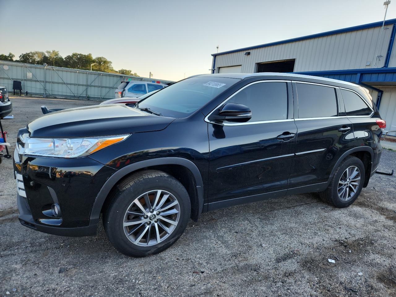 TOYOTA HIGHLANDER SE