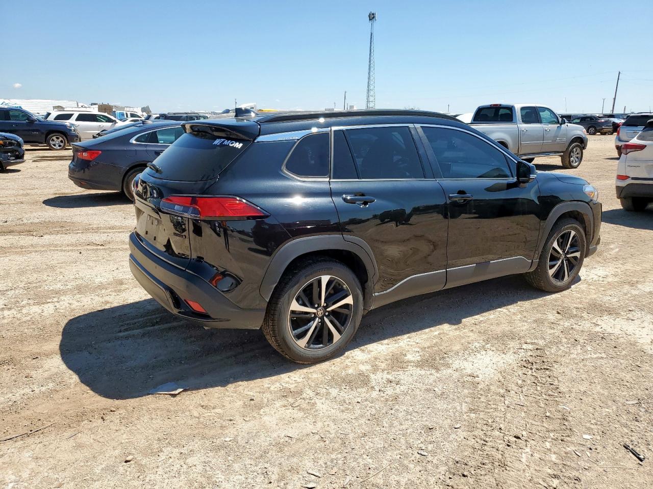 TOYOTA COROLLA CROSS LE