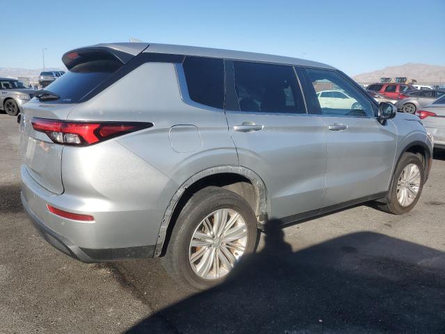 MITSUBISHI OUTLANDER 2023 silver  gas JA4J4TA89PZ029219 photo #4