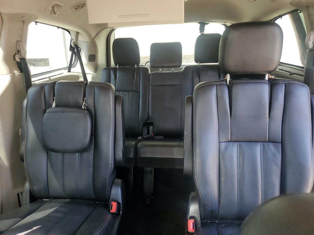 CHRYSLER TOWN & COUNTRY TOURING L