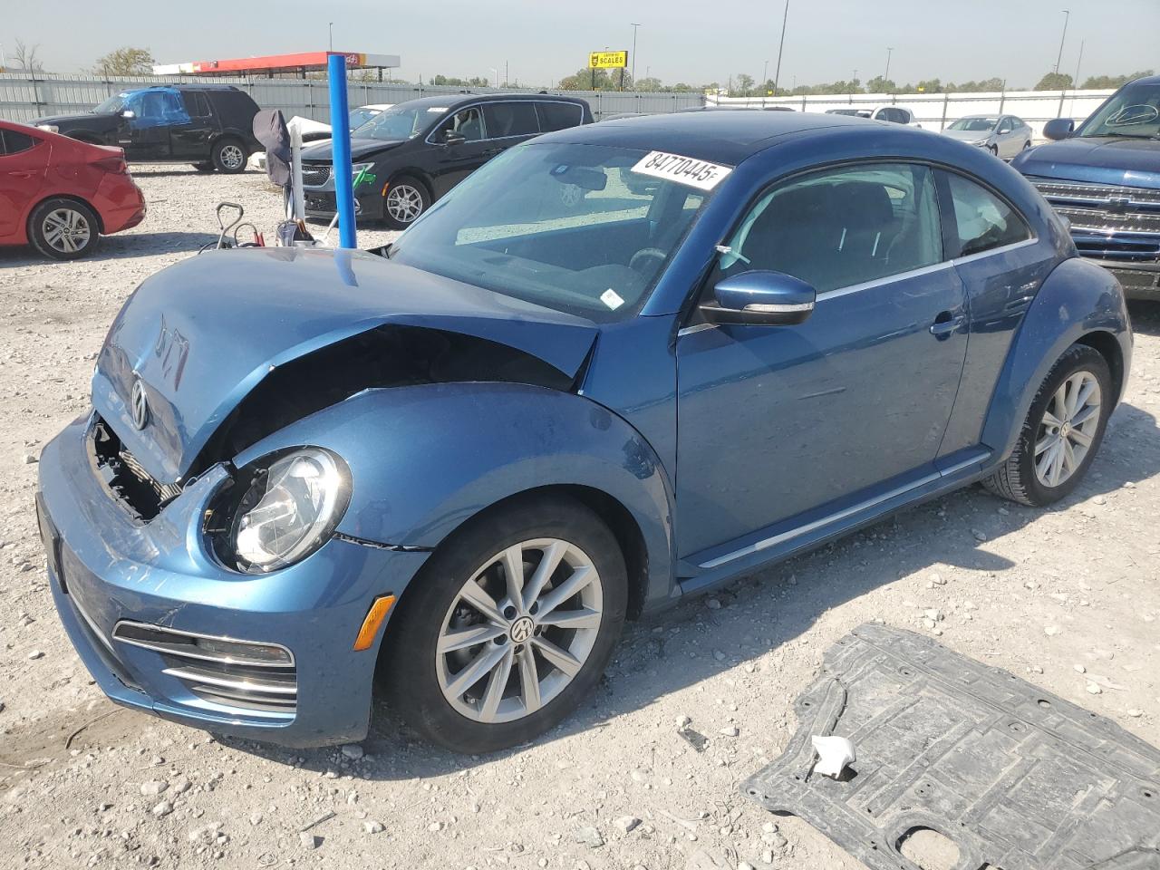 VOLKSWAGEN BEETLE SE
