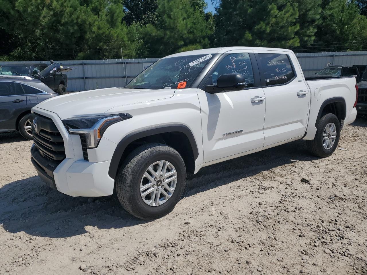 TOYOTA TUNDRA CREWMAX SR