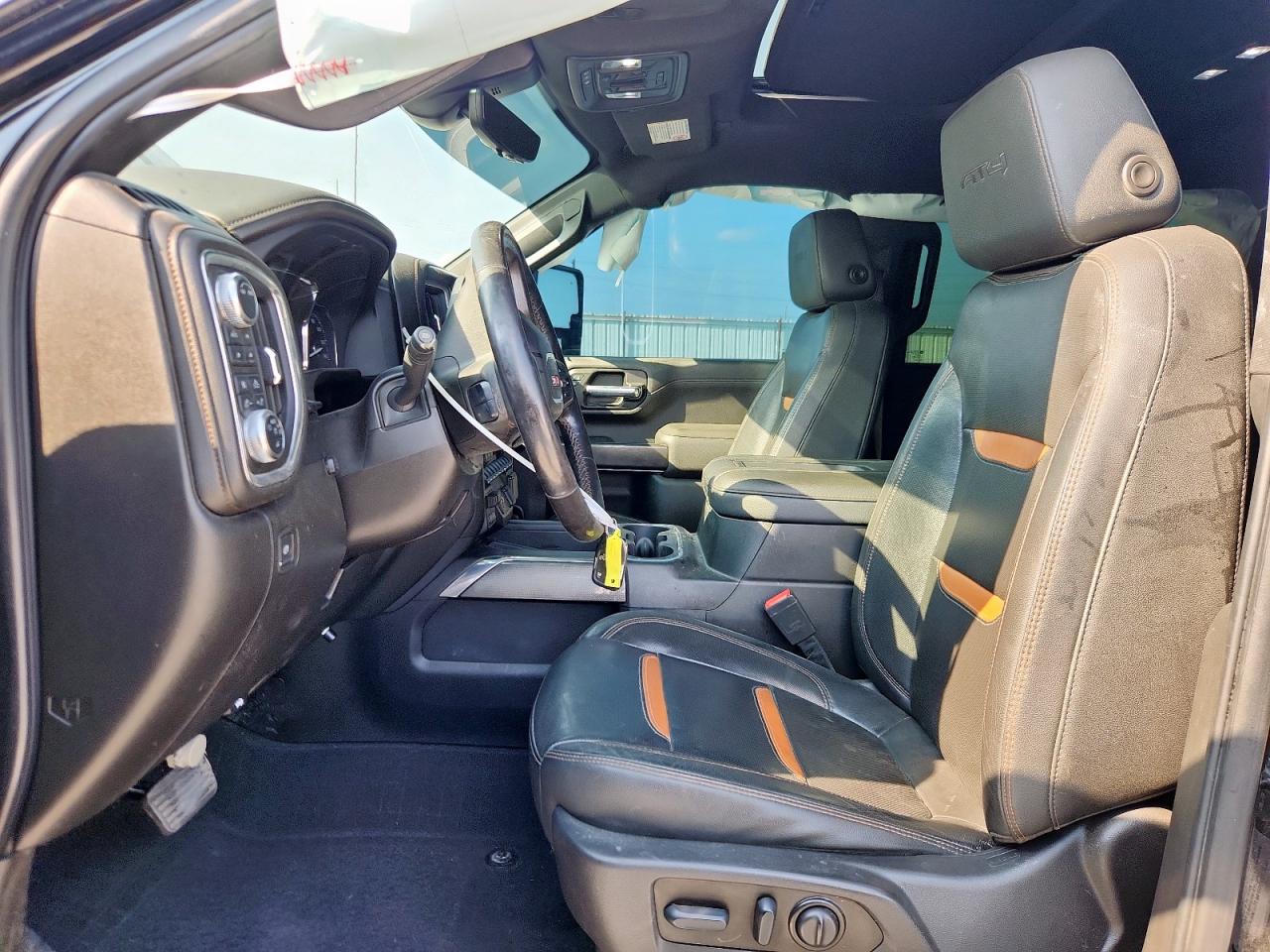 GMC SIERRA K2500 AT4