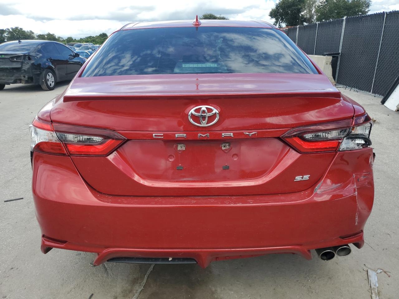 TOYOTA CAMRY SE NIGHT SHADE