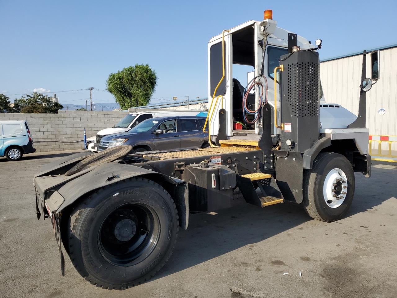 Lot #3245204628 2019 KALMAR OTTAWA