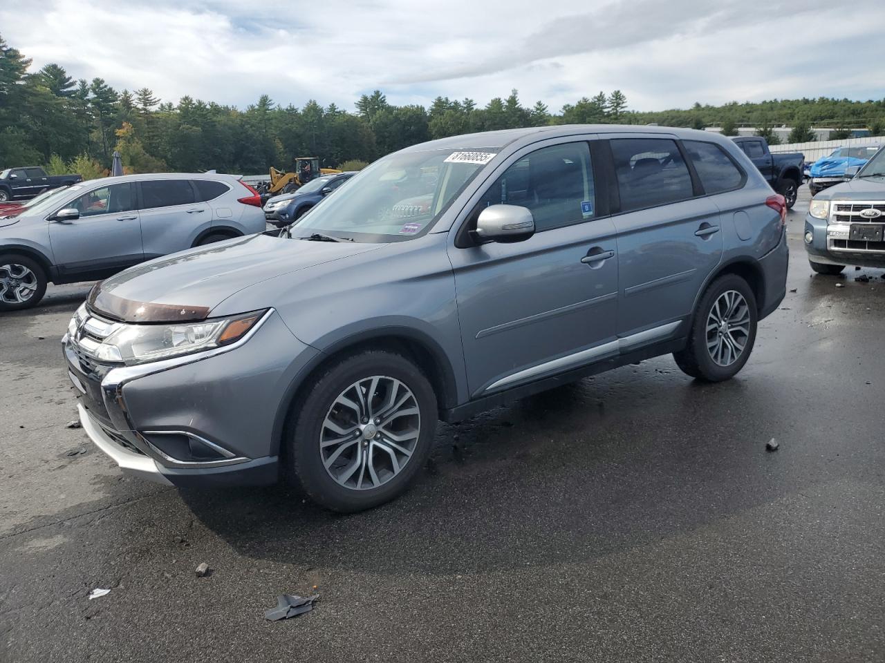 MITSUBISHI OUTLANDER SE