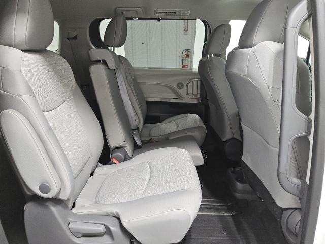 2021 TOYOTA SIENNA LE 5TDKRKEC4MS033065