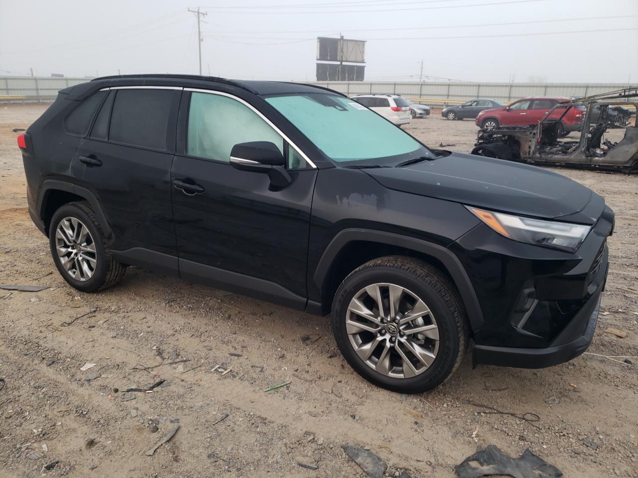 TOYOTA RAV4 XLE PREMIUM