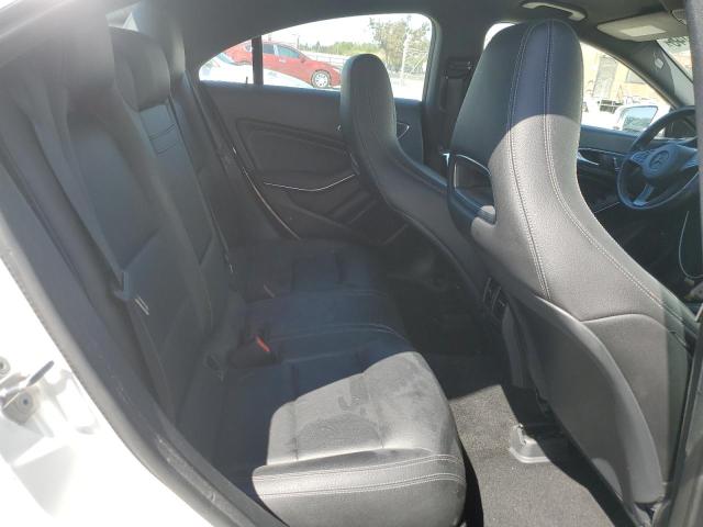 2018 MERCEDES-BENZ CLA 250 WDDSJ4EB5JN677109