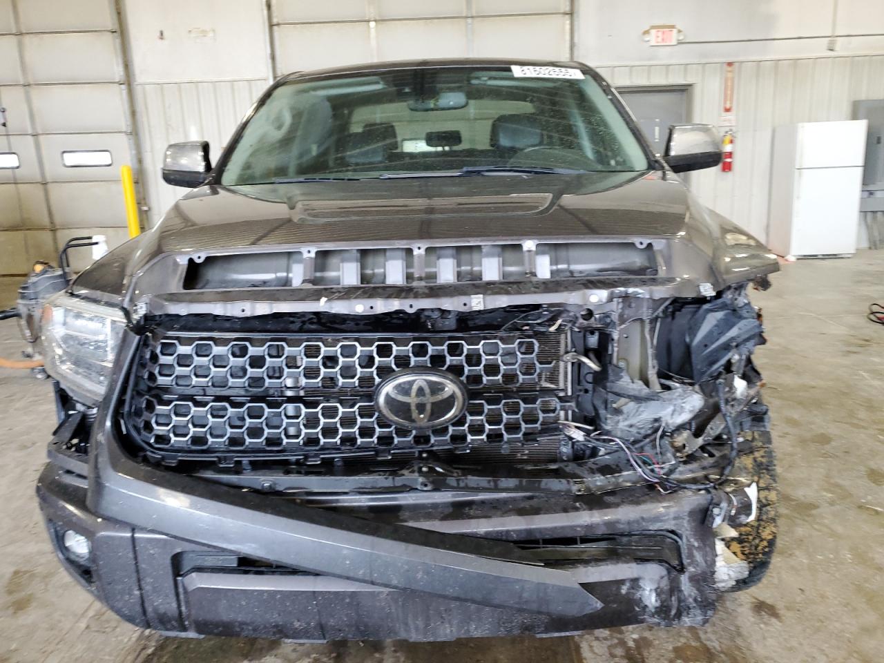 TOYOTA TUNDRA CREWMAX 1794