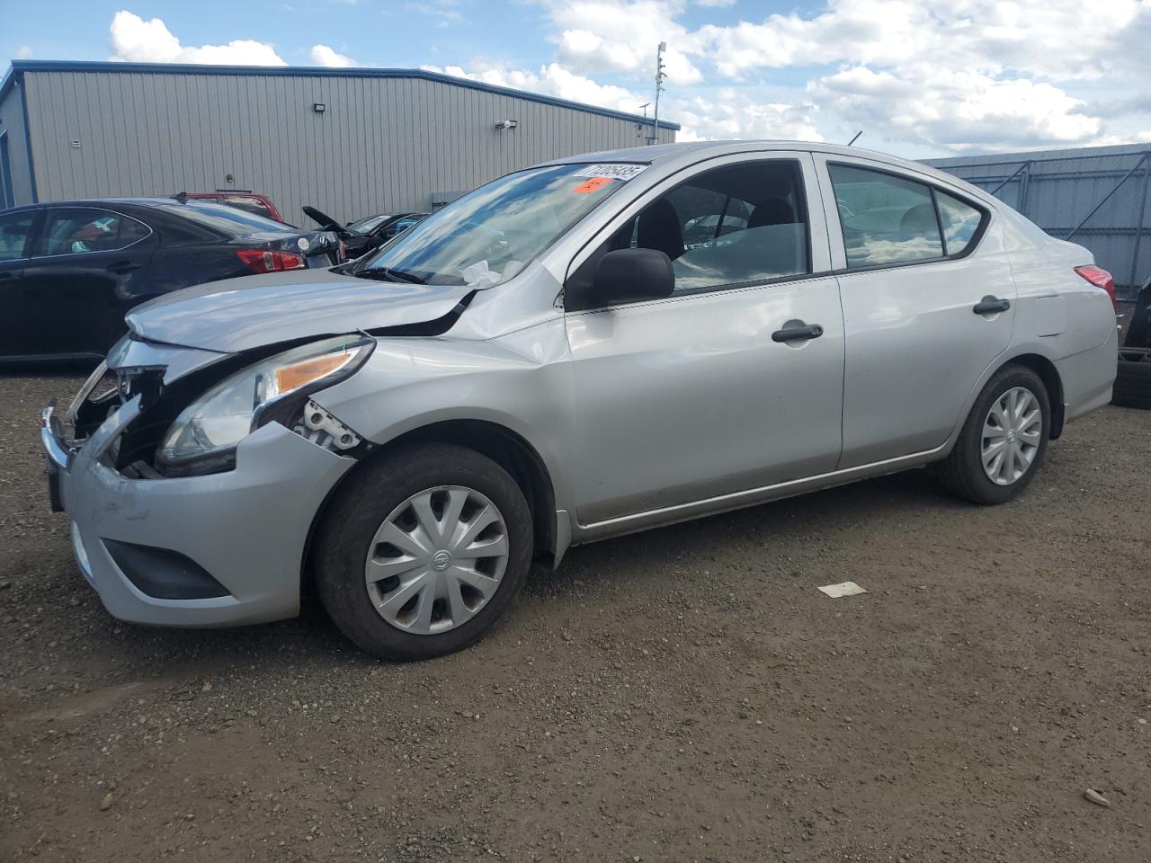 NISSAN VERSA S