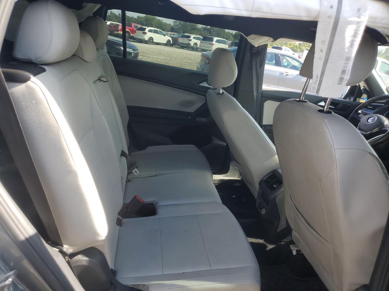 VOLKSWAGEN TIGUAN SE