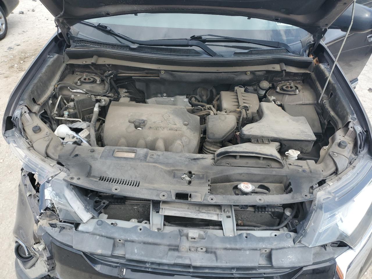 MITSUBISHI OUTLANDER ES