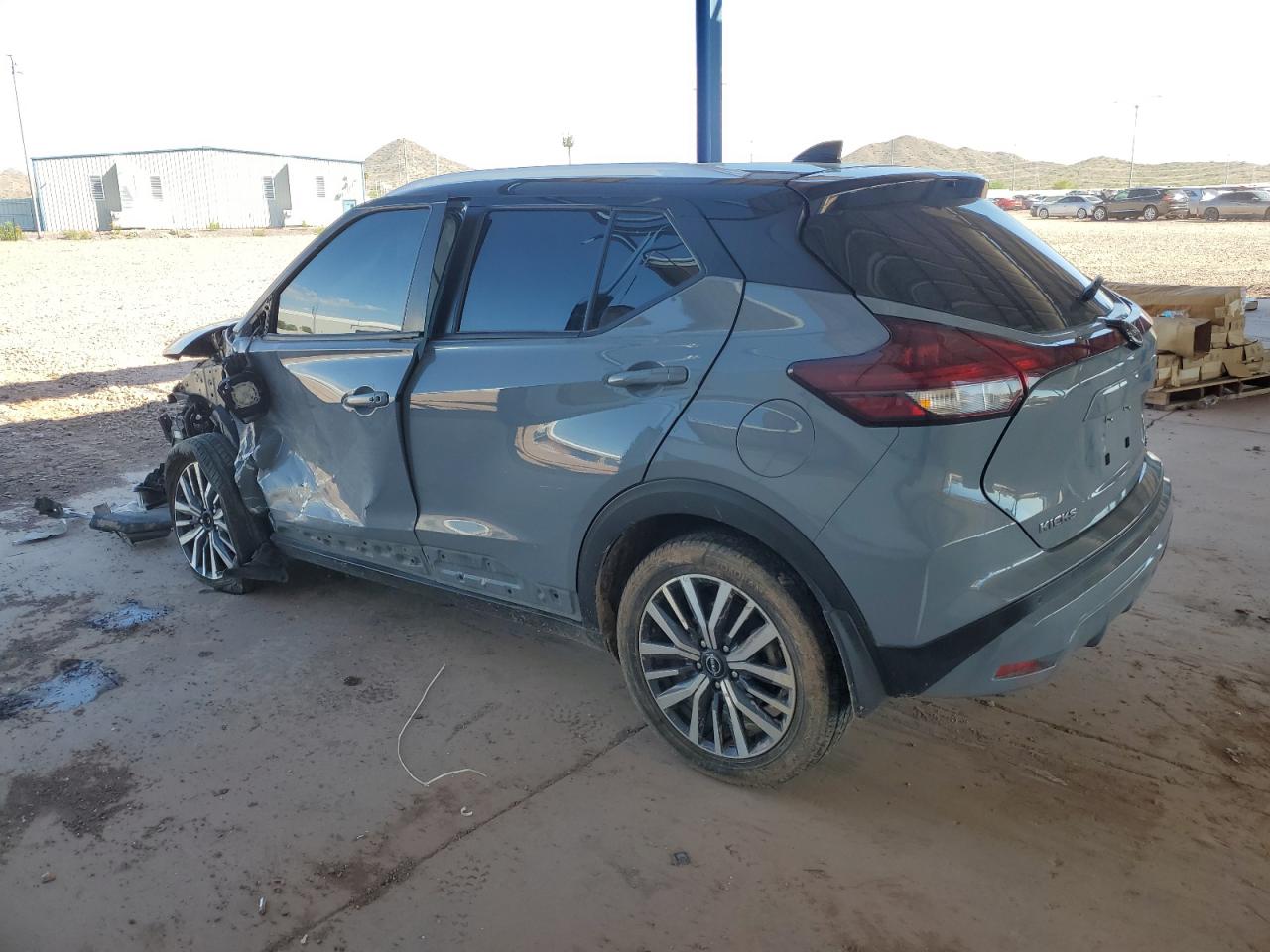 NISSAN KICKS SV