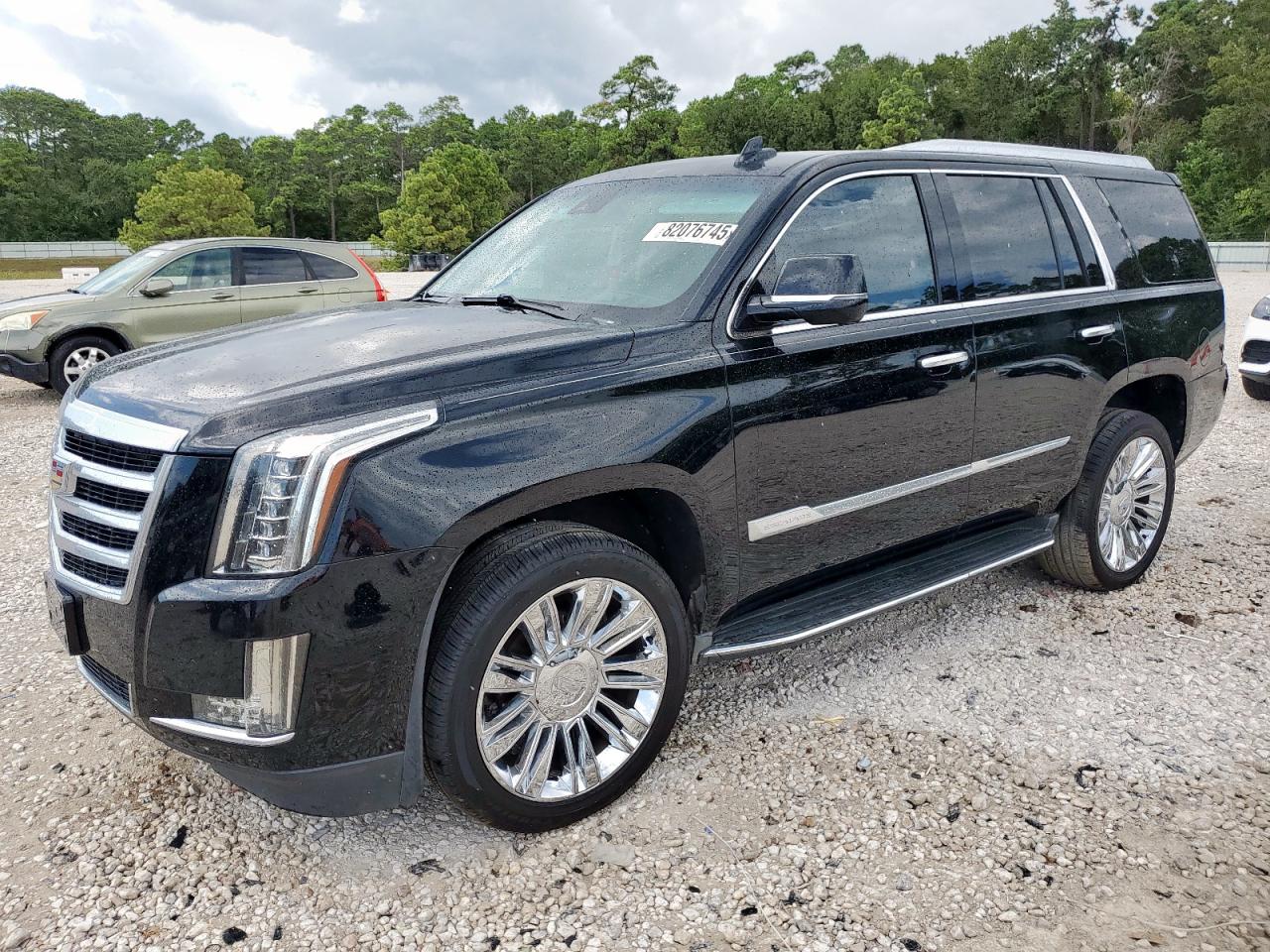 CADILLAC ESCALADE LUXURY