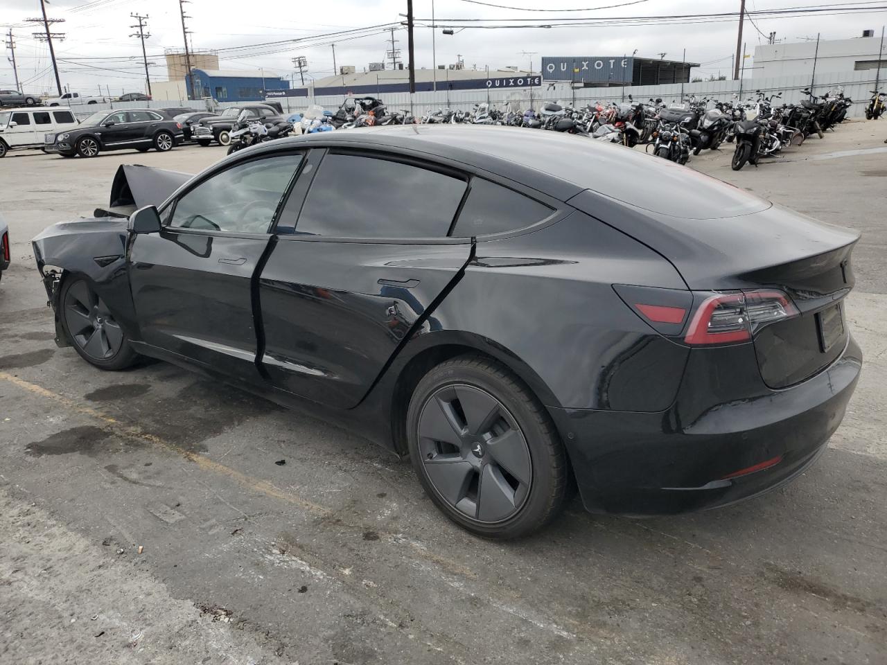TESLA MODEL 3