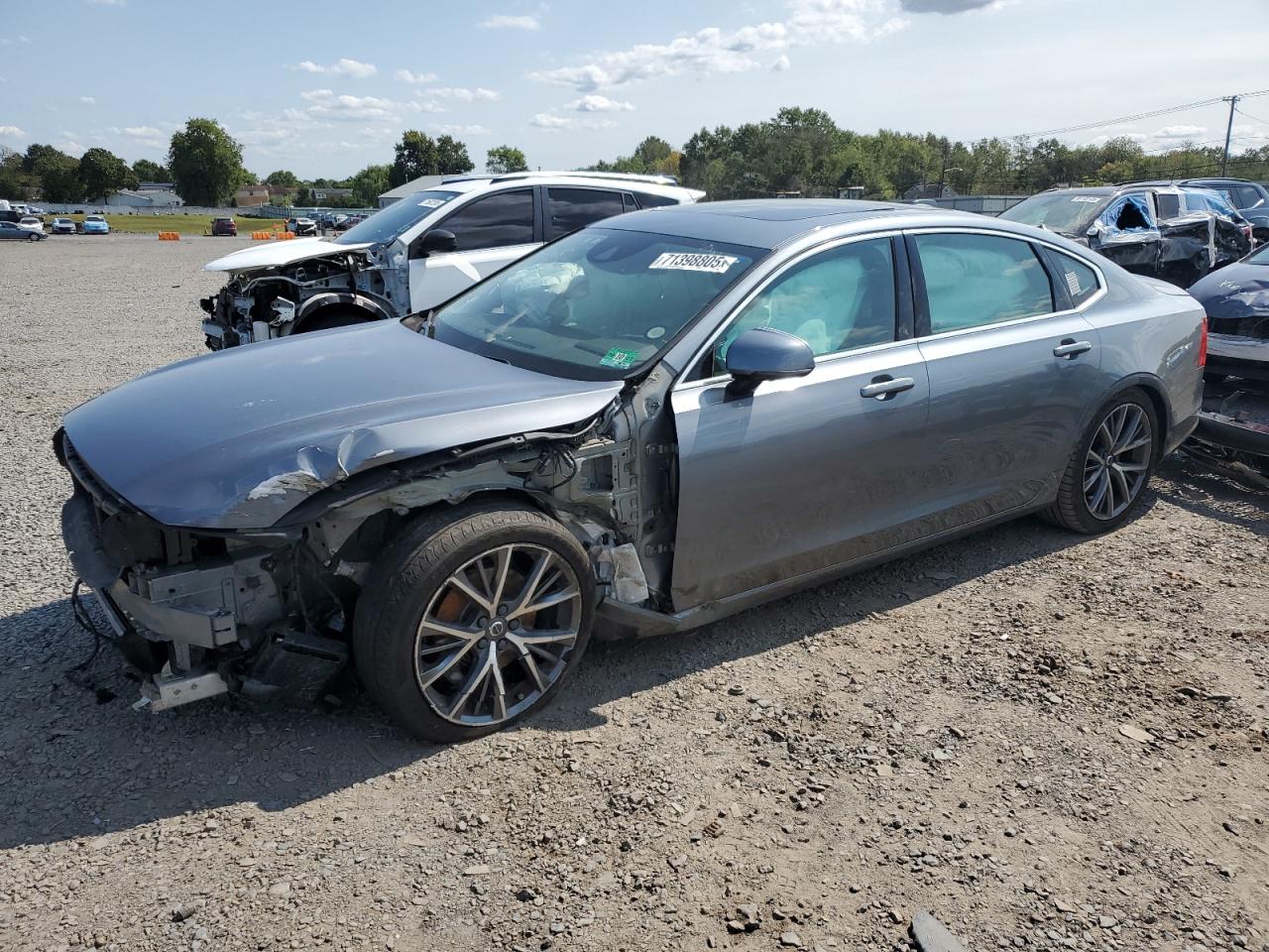 VOLVO S90 T5 MOMENTUM