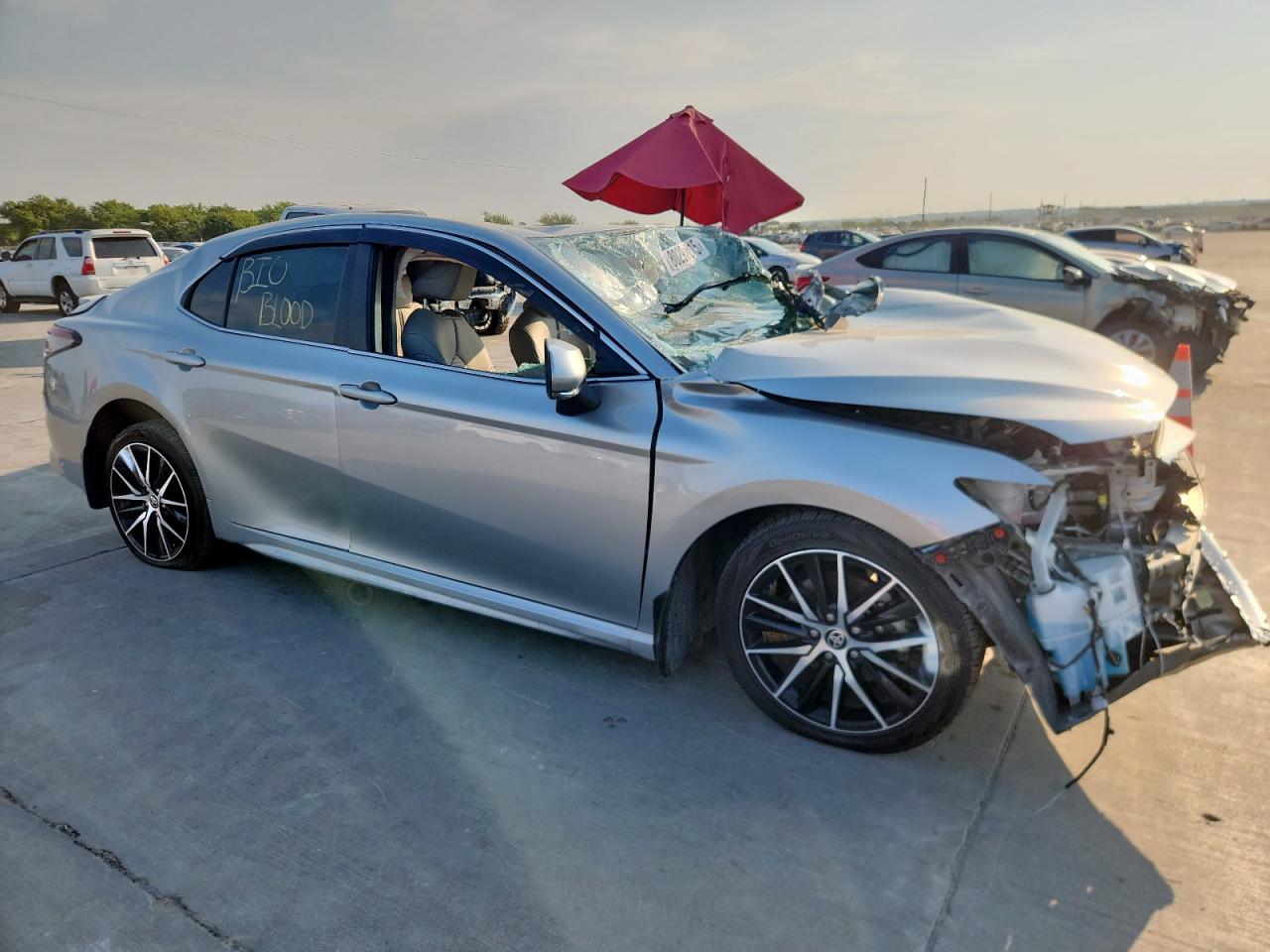 TOYOTA CAMRY SE NIGHT SHADE