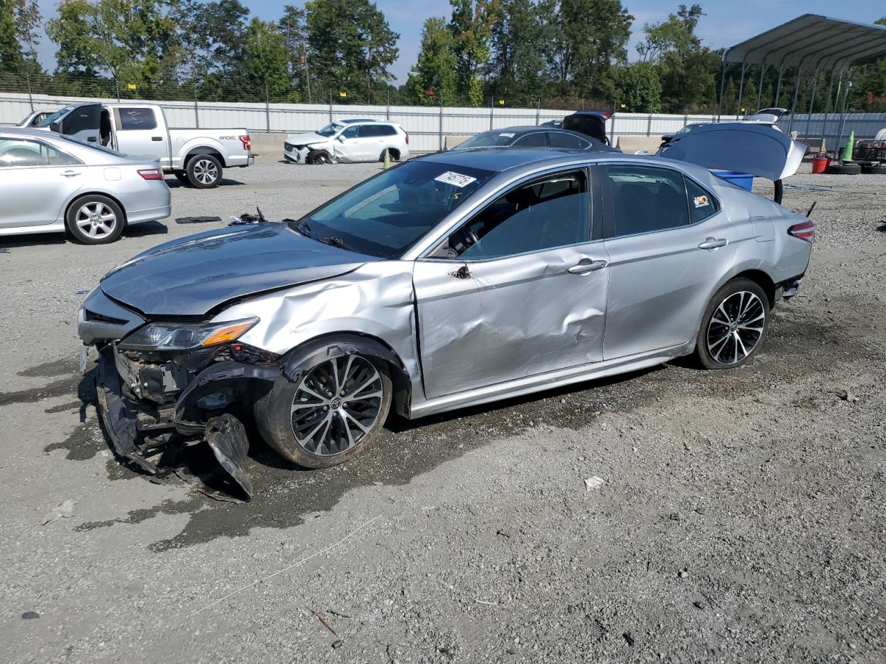 TOYOTA CAMRY SE