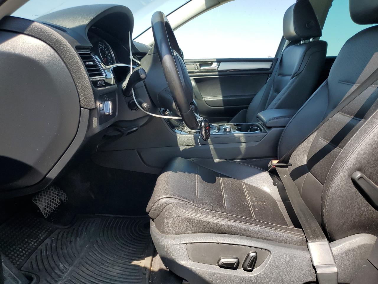 VOLKSWAGEN TOUAREG V6