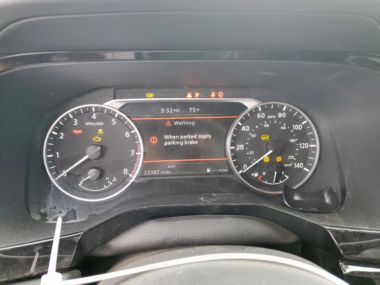 NISSAN PATHFINDER SV