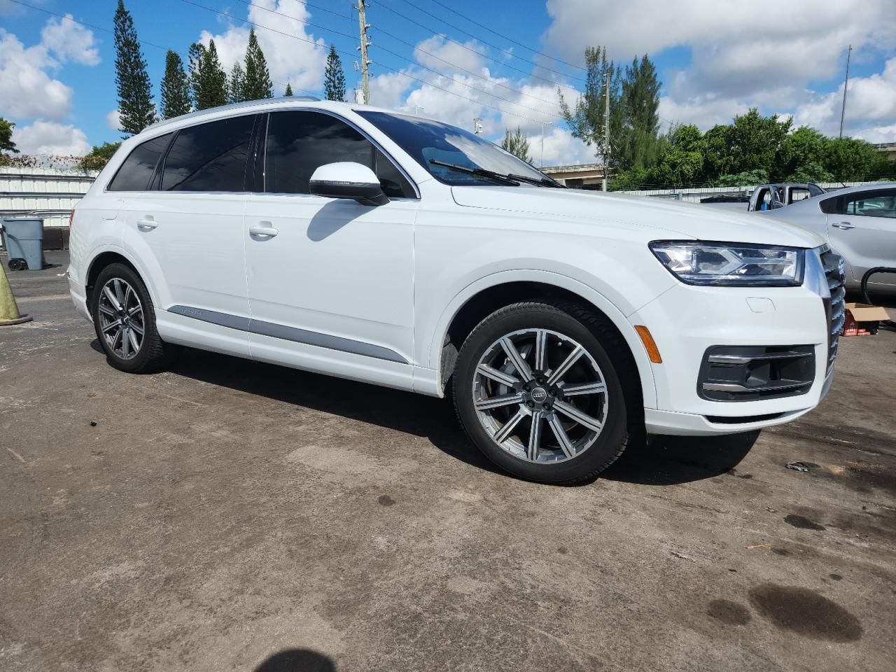 AUDI Q7 PREMIUM PLUS