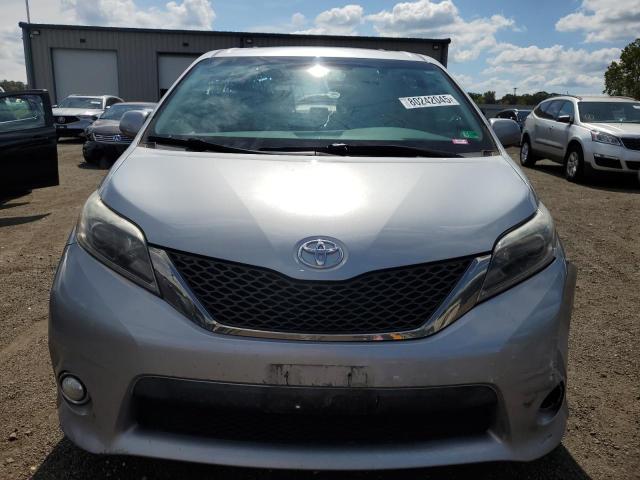2017 TOYOTA SIENNA SE 5TDXZ3DC5HS869101