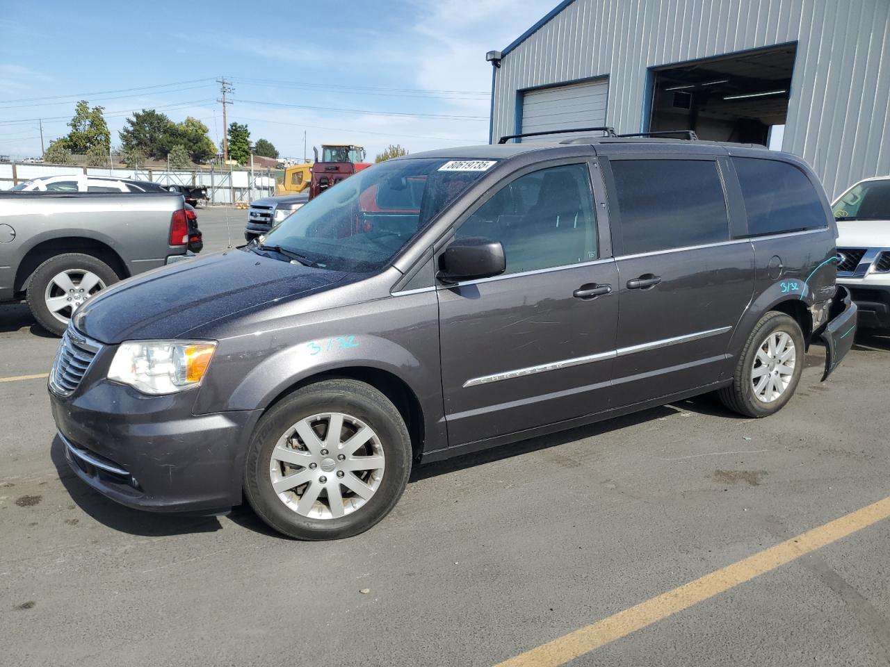 CHRYSLER TOWN & COUNTRY TOURING