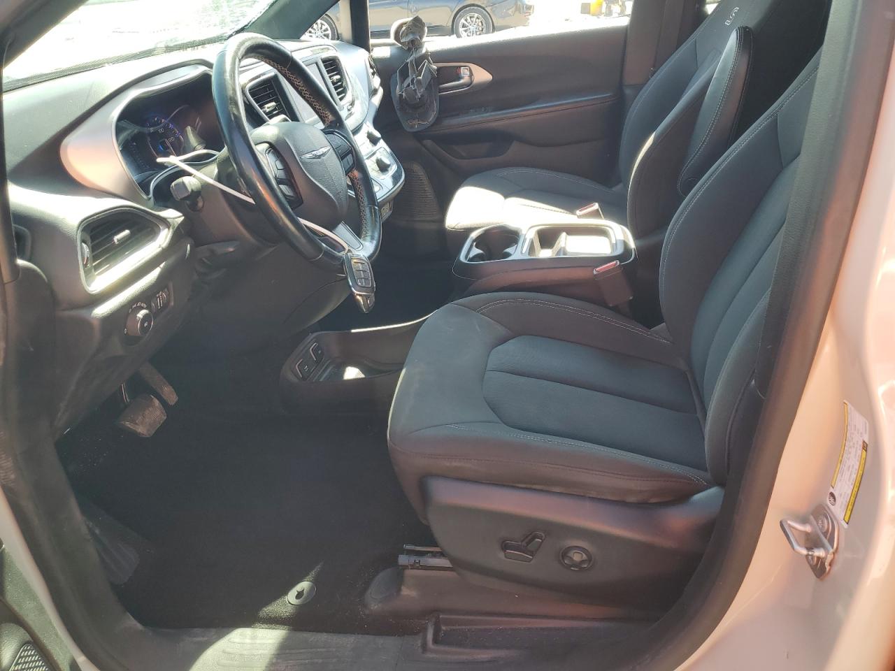 CHRYSLER PACIFICA TOURING PLUS