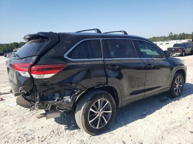 2019 TOYOTA HIGHLANDER SE 5TDKZRFH2KS574745