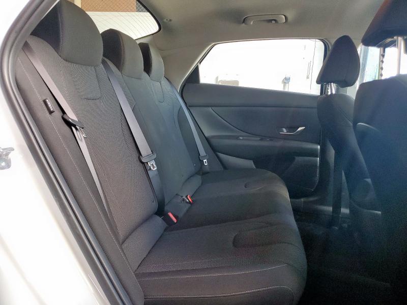 2025 HYUNDAI ELANTRA SE KMHLL4DG1SU957022