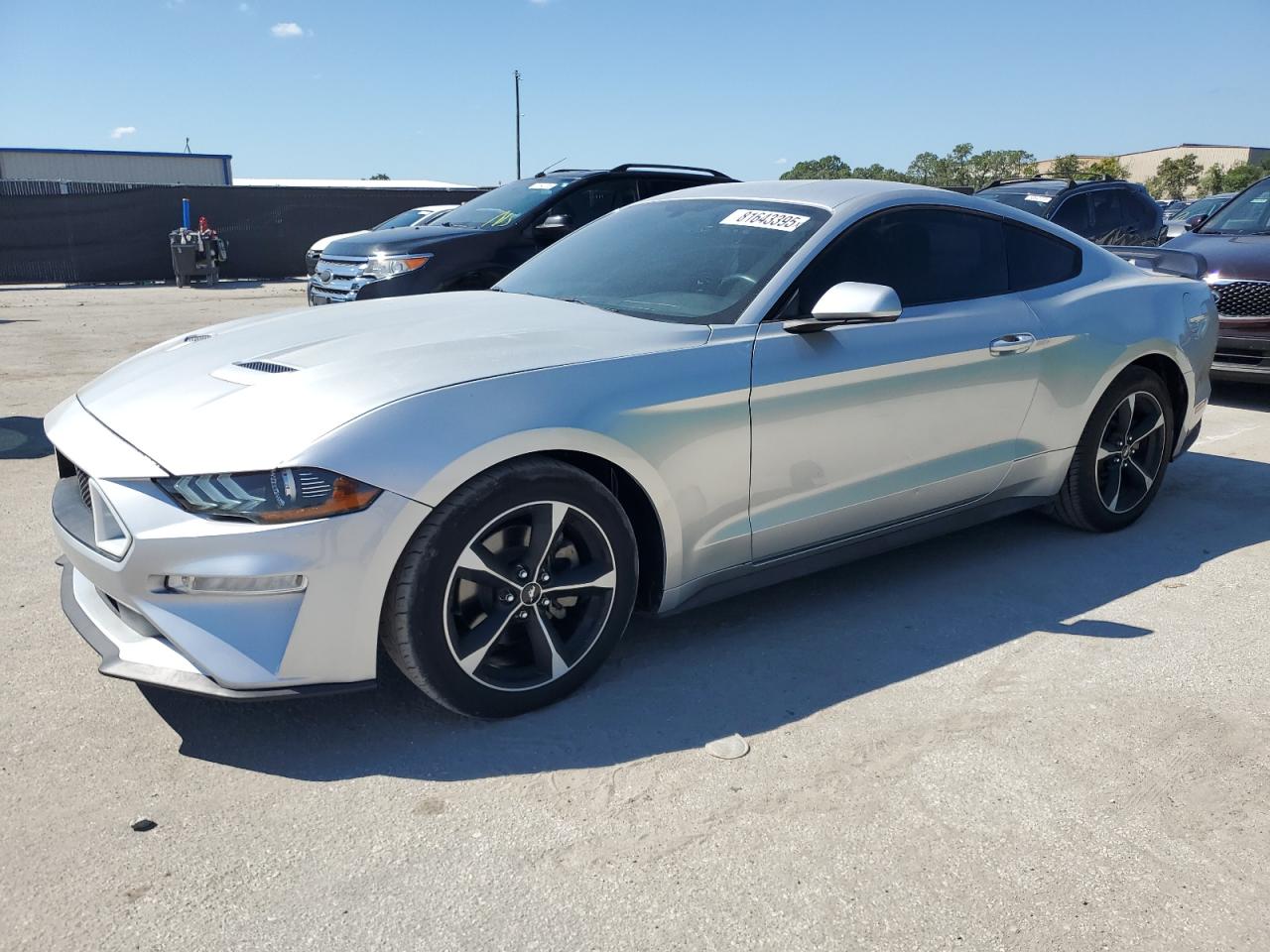 FORD MUSTANG