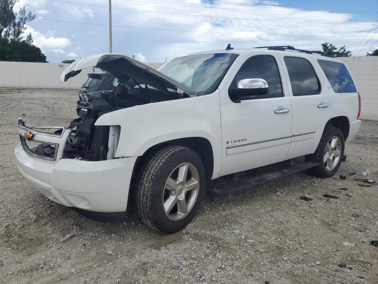  Salvage Chevrolet Tahoe