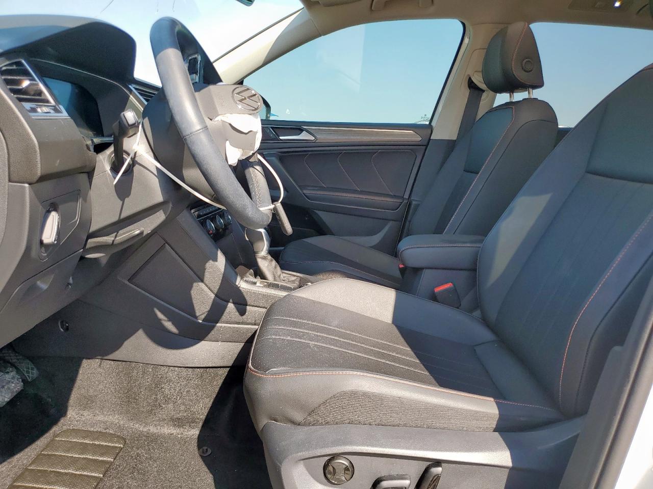 VOLKSWAGEN TIGUAN SE