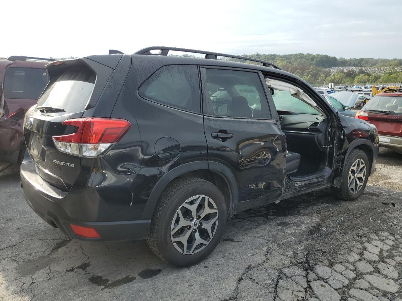 SUBARU FORESTER PREMIUM