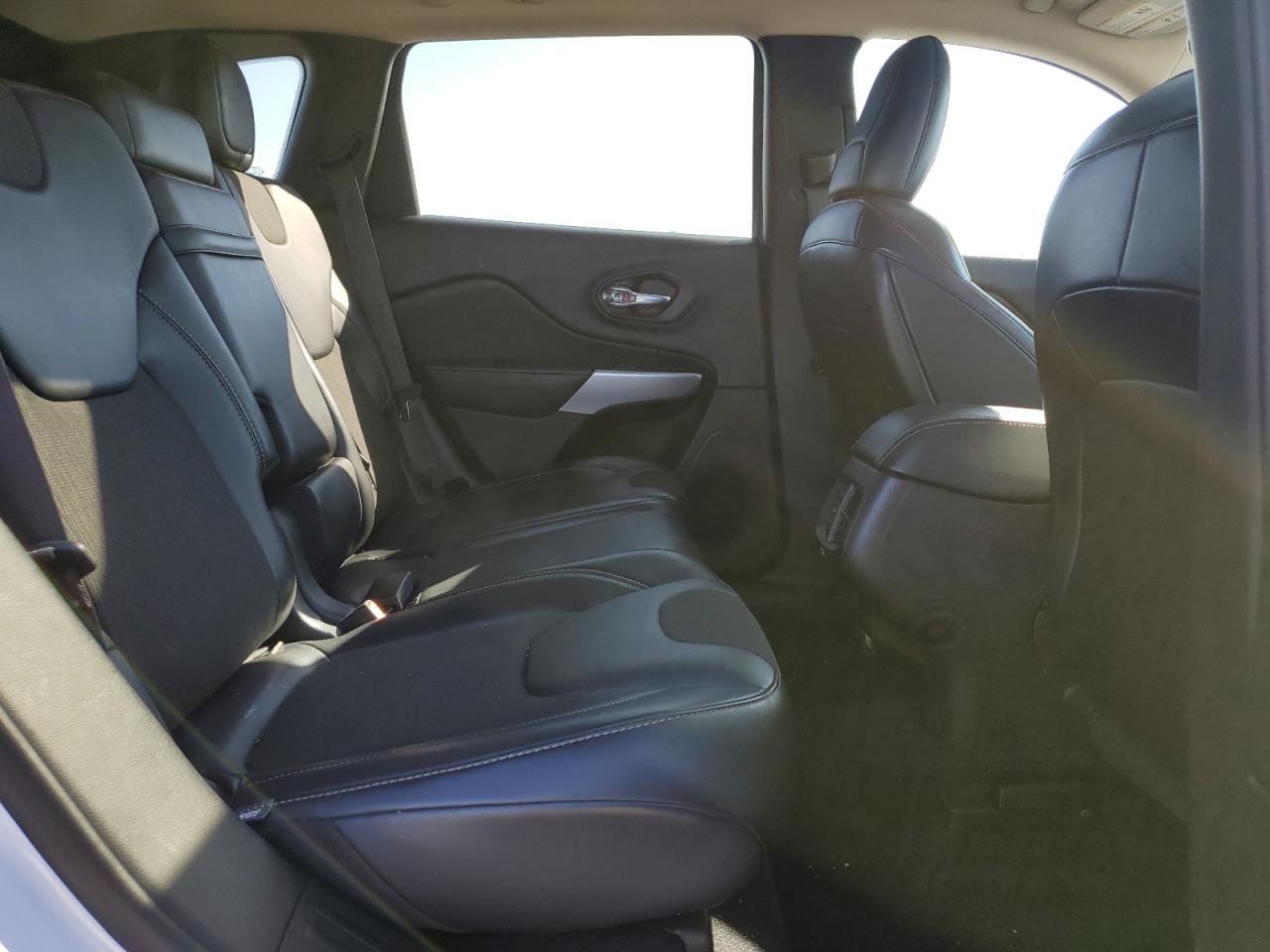 JEEP GRAND CHEROKEE LATITUDE PLUS