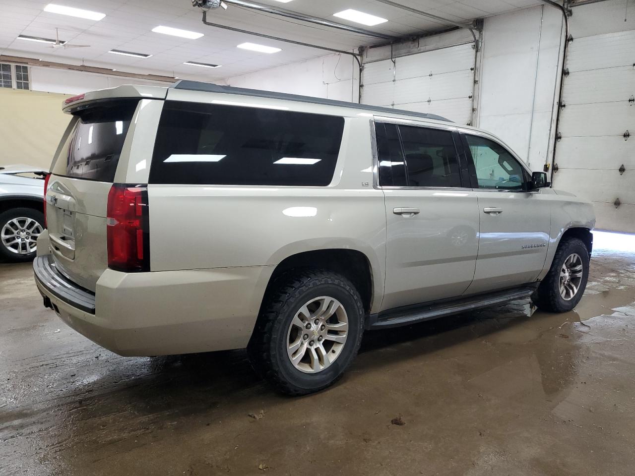 CHEVROLET SUBURBAN K1500 LS