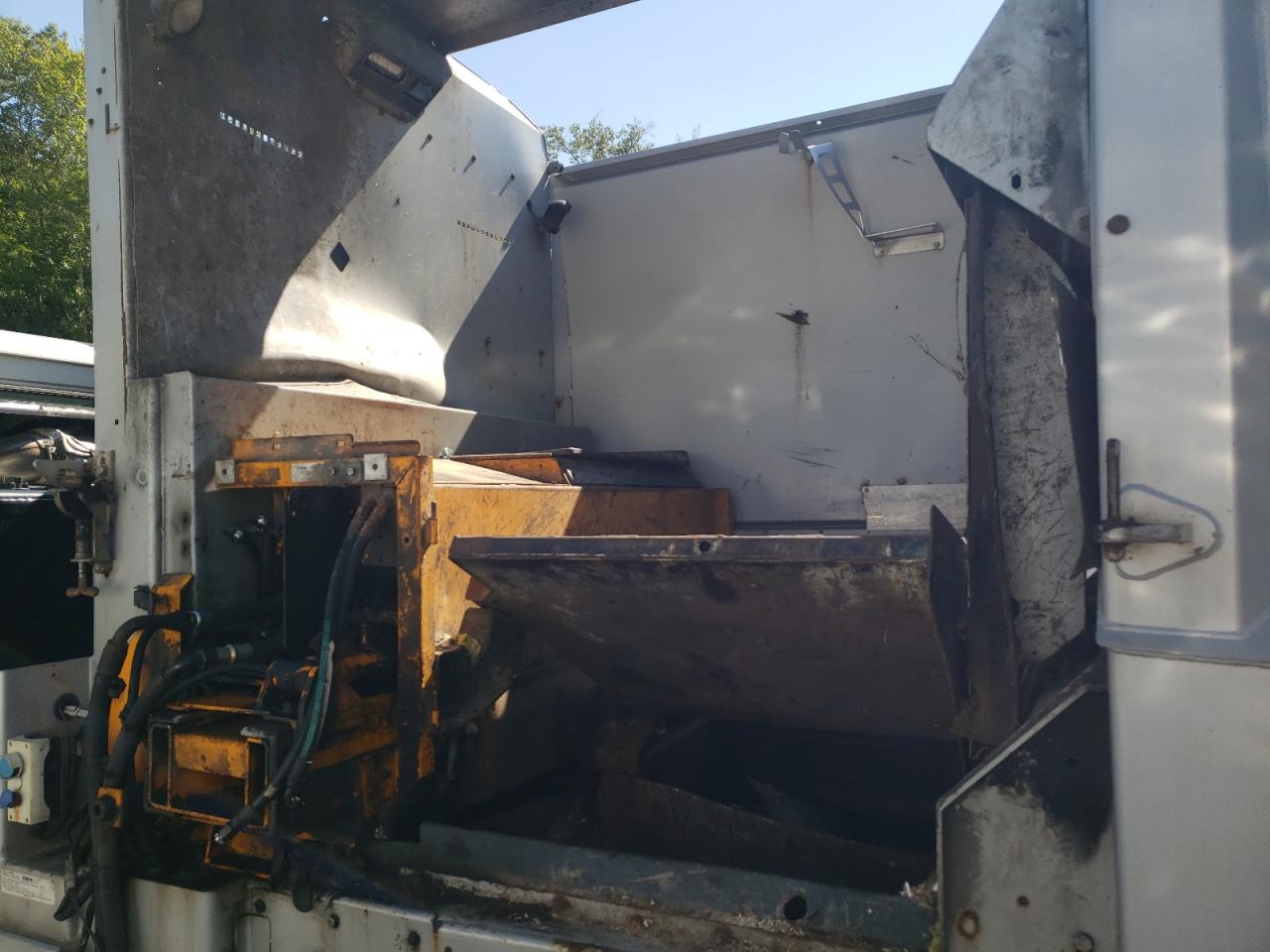 Lot #3273815351 2018 AUTOCAR LLC XPEDITOR