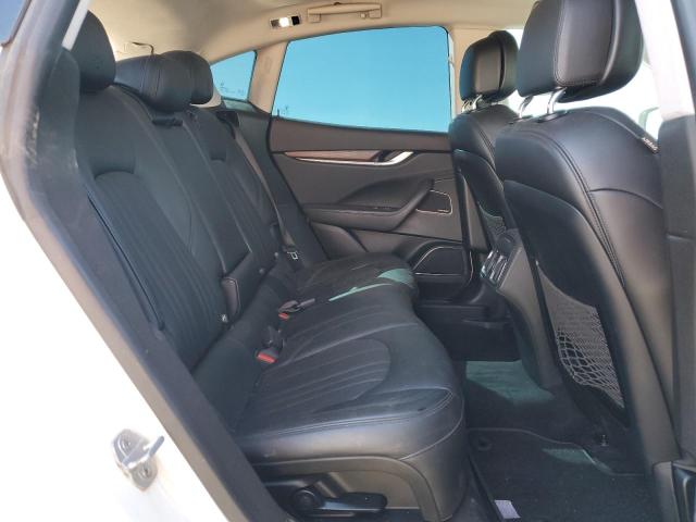 2017 MASERATI LEVANTE LU ZN661XUL3HX258888