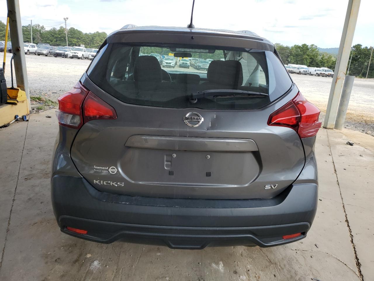 NISSAN KICKS S