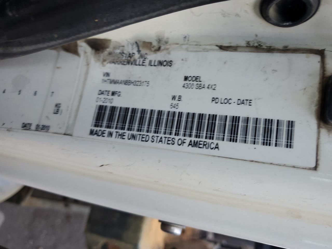 Lot #3305273335 2011 INTERNATIONAL 4000 4300